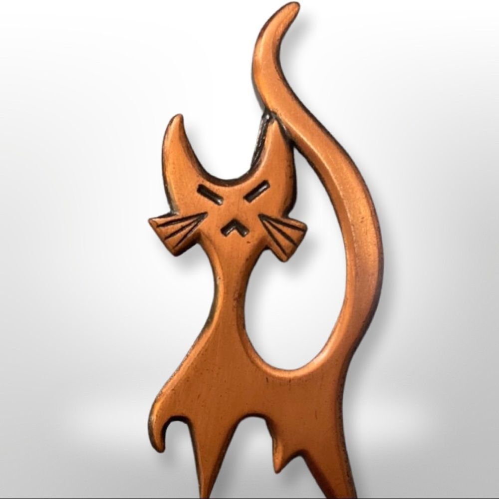 Vintage Copper Snooty Cat Pin